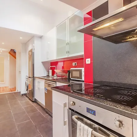 Alfama Lovely Duplex Apartment Lisbon