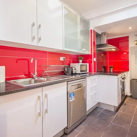Alfama Lovely Duplex Apartment *